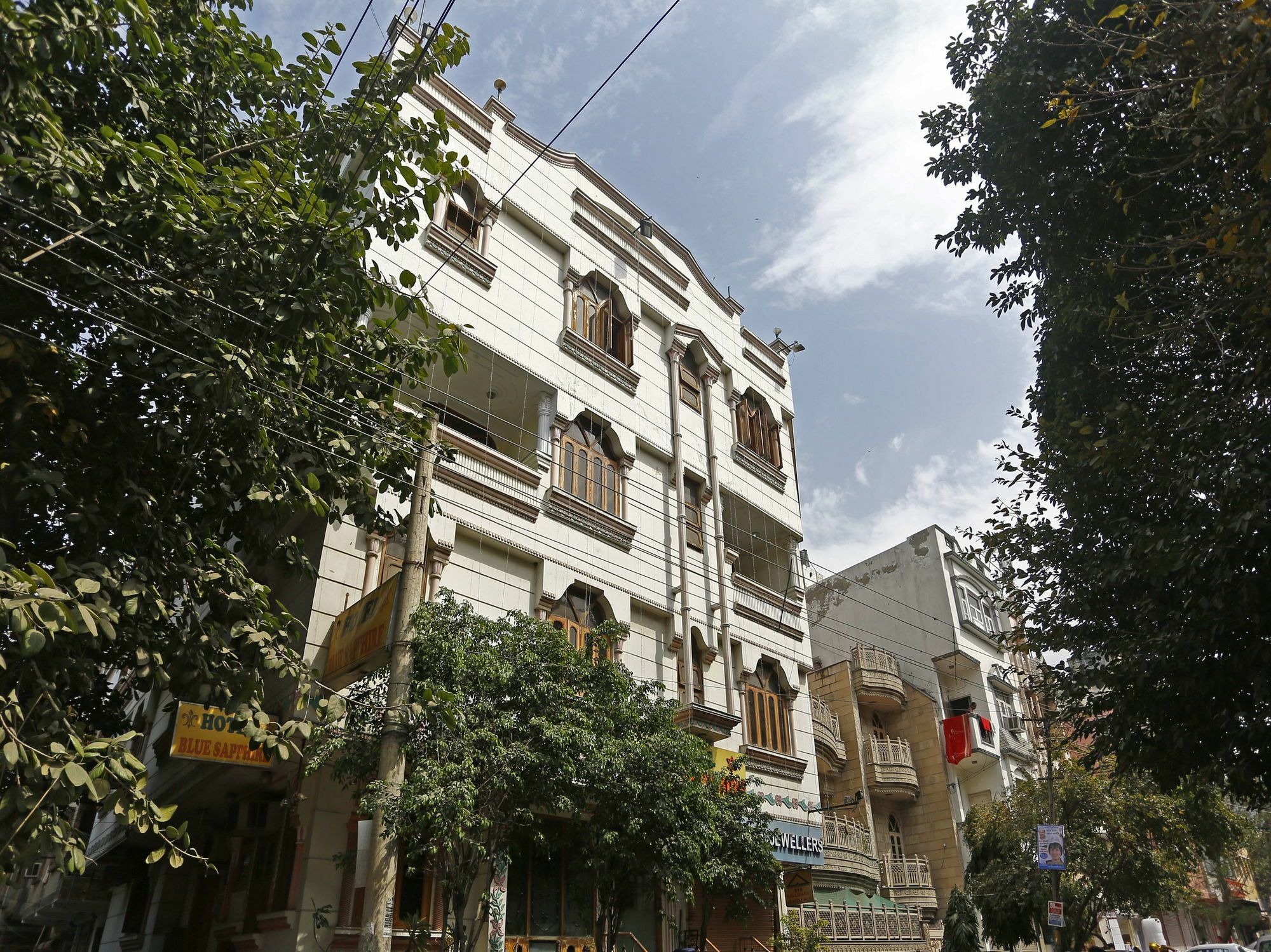 Super Hotel O Blue Sapphire Delhi Нью-Дели Экстерьер фото